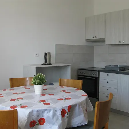 Ivo Lejlighed Rab Town