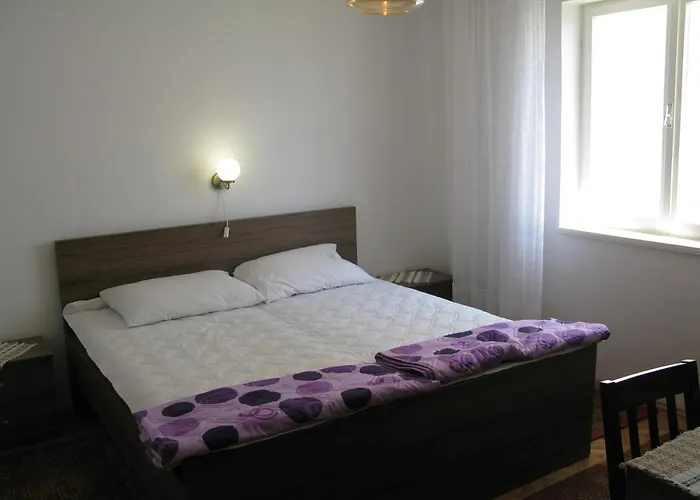 Ivo Apartamento Rab Town