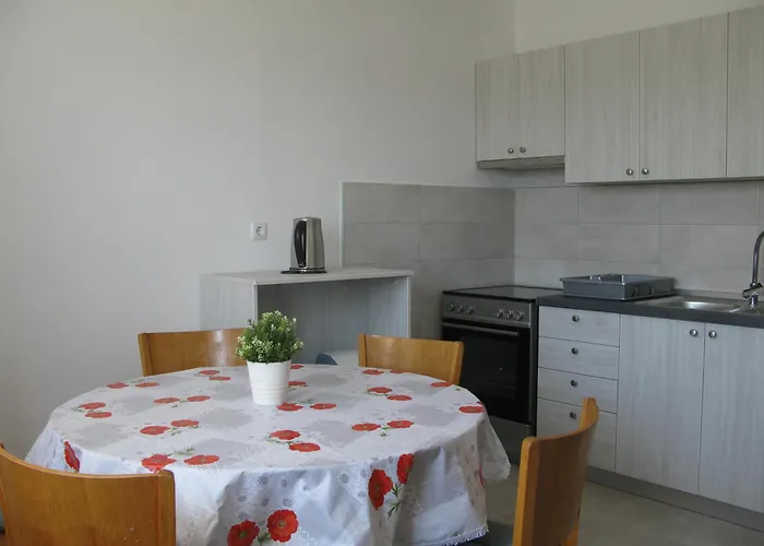 Ivo Apartamento Rab Town